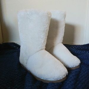 Fuzzy white boots